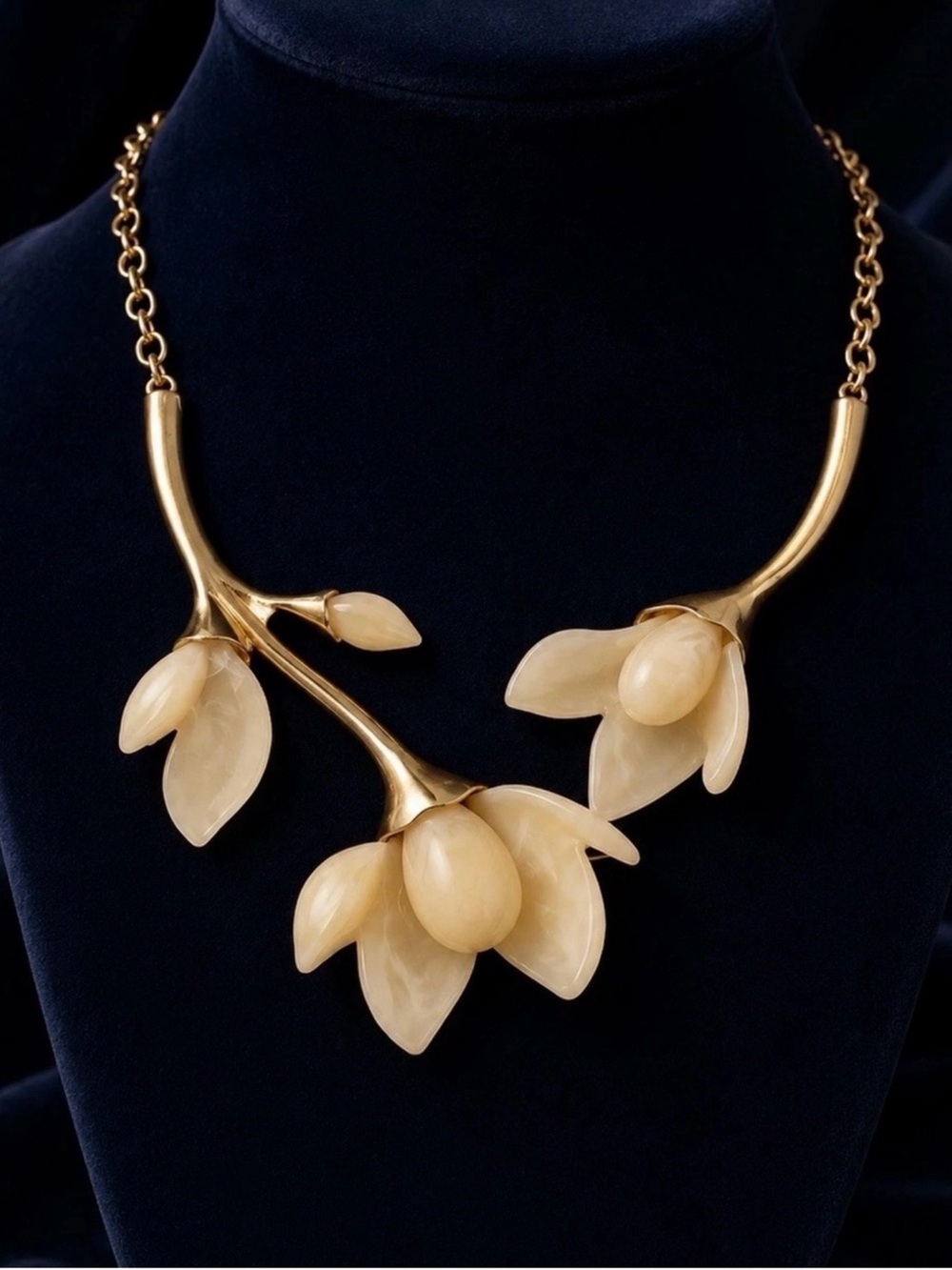Art Nouveau Artisanal Flower Necklace Museum Magnolia Floral Jade Gold Botanical